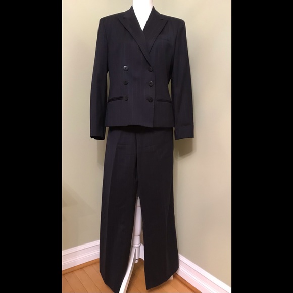 Ralph Lauren Pants - Women’s RALPH LAUREN Dark Navy Fully Lined Wool Pant Suit, 14P